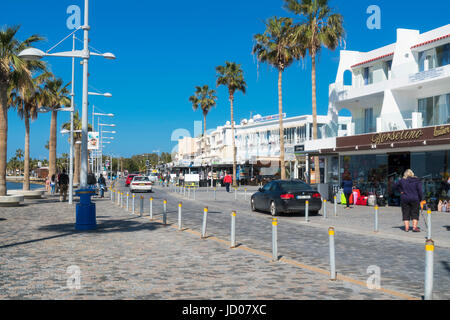 Porto di Pafo e area turistica, negozi di souvenir, fronte mare, Cipro Foto Stock