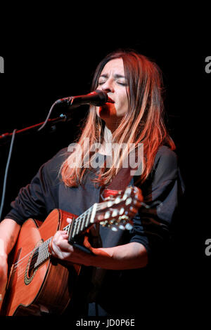 Miami Beach, FL, Stati Uniti d'America. 16 Giugno, 2017. Bebe in concerto al Fillmore Miami Beach a giugno 16, 2017 a Miami Beach, in Florida. Credito: Majo Grossi/media/punzone Alamy Live News Foto Stock