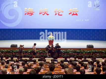 Xiamen, cinese della provincia del Fujian. Il 18 giugno, 2017. Il nono Straits Forum si terrà a Xiamen, a sud-est della Cina di provincia del Fujian, 18 giugno 2017. Credito: Jiang Kehong/Xinhua/Alamy Live News Foto Stock