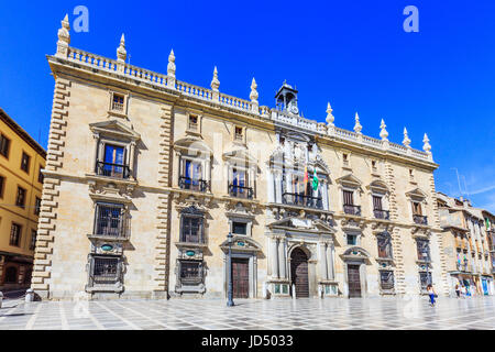Granada, Spagna. Cancelleria Reale (Alta Corte di Andalusia) in Plaza Nueva. Foto Stock