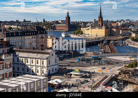 Stoccolma, Svezia - SETTEMBRE, 16, 2016: Cityscape immagine durante il giorno con la luce del sole. Città vecchia vista panoramica. Foto Stock