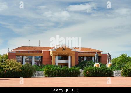 Managua, Nicaragua - Giugno 13, 2017: Presidente house di Managua sulla piazza centrale nella soleggiata giornata chiara Foto Stock