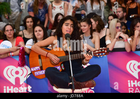 Toronto, Ontario, Canada. Il 18 giugno, 2017. JESSIE REYEZ arriva a 2017 iHeartRADIO MuchMusic Video Awards a MuchMusic HQ su Giugno 18, 2017 a Toronto Credit: Igor Vidyashev/ZUMA filo/Alamy Live News Foto Stock