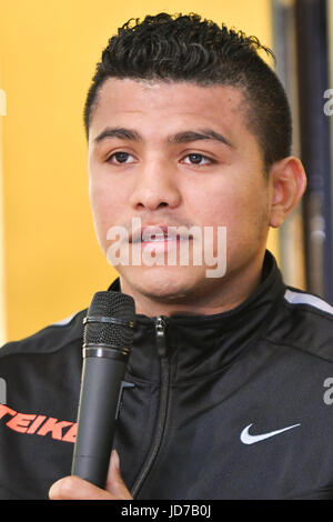 Tokyo, Giappone. 19 giugno 2017. Roman Gonzalez Boxe : Roman Gonzalez del Nicaragua partecipa a una conferenza stampa per annunciare il suo titolo mondiale bout che si terrà il 9 settembre negli Stati Uniti a giugno 19, 2017 a Hotel Grand Palace a Tokyo in Giappone . Credito: Hiroaki Yamaguchi/AFLO/Alamy Live News Foto Stock