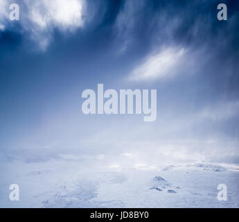 Vista aerea del paesaggio polare e cielo tempestoso, Islanda, l'Europa. Natura Islanda 2017 freddo inverno Foto Stock