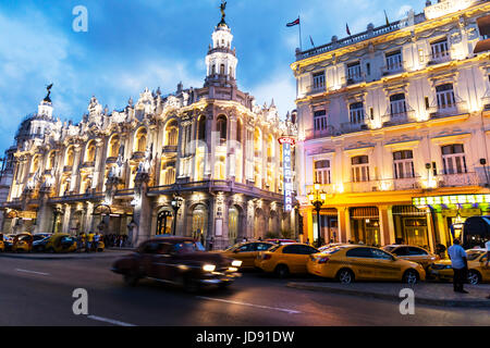 Gran Teatro de La Habana, Gran Teatro de La Habana, il grande teatro di Havana , aperto nel 1838. Edificio, esterno, facciata, Paseo de Marti, La Habana Foto Stock