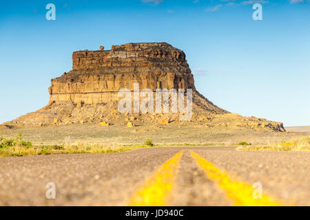 Fajada butte nel Chaco culture National Historical Park, New Mexico, negli Stati Uniti Foto Stock