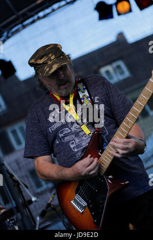 Worm, Germania. Il 18 giugno, 2017. Miller Anderson suona dal vivo sul palco del 2017 Jazz e gioia Festival in worm. Credito: Michael Debets/Pacific Press/Alamy Live News Foto Stock