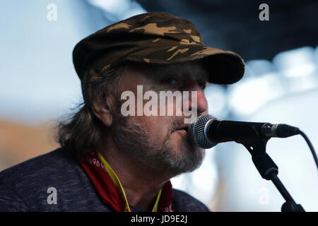 Worm, Germania. Il 18 giugno, 2017. Miller Anderson suona dal vivo sul palco del 2017 Jazz e gioia Festival in worm. Credito: Michael Debets/Pacific Press/Alamy Live News Foto Stock