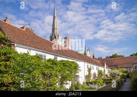 Vicari vicino e cattedrale, Chichester, West Sussex, in Inghilterra, Regno Unito Foto Stock