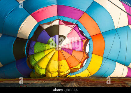 Sullo sfondo di una mongolfiera vista dall'interno Foto Stock