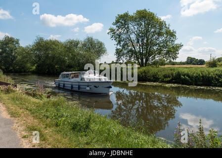 Piacere cruiser sul fiume Cam Foto Stock