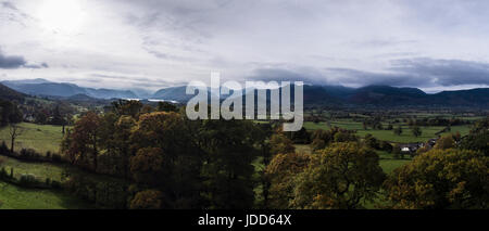 Vedute aeree su Keswick da Applethwaite, compresi Derwent Water Foto Stock