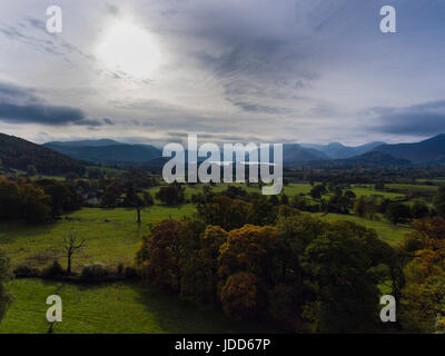 Vedute aeree su Keswick da Applethwaite, compresi Derwent Water Foto Stock