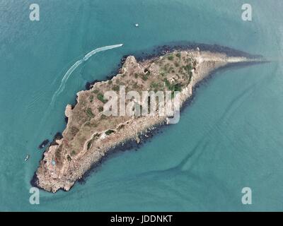 Pechino, Cina. 12 Giugno, 2017. Foto aerea adottate il 12 giugno 2017 mostra la Bangchui Isola di Dalian, a nord-est della Cina di Provincia di Liaoning. Dalian è una delle città ospitanti dell'estate incontro di Davos. Credito: Pan Yulong/Xinhua/Alamy Live News Foto Stock