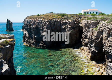 Le Colonne scogliere in Isola di San Pietro, Sardegna, Italia Foto Stock