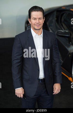 LONDON, Regno Unito - 18 giugno: Mark Wahlberg partecipa al Global premiere di 'Transformers' l'Ultimo Cavaliere Cineworld a Leicester Square su 1 giugno Foto Stock