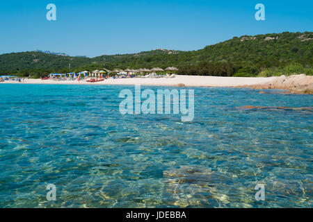 Liscia Ruja spiaggia sulla Costa Smeralda nel nord della Sardegna, Italia Foto Stock