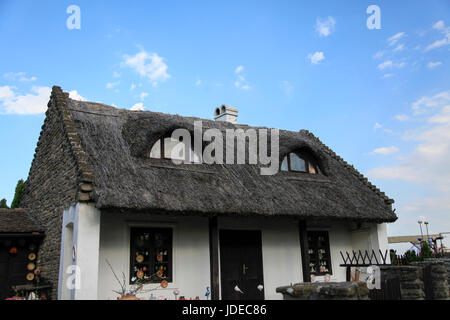 Dal tetto di paglia agriturismo a Tihany, Ungheria Foto Stock