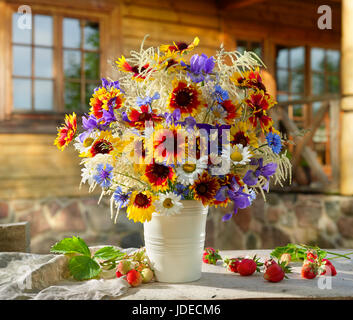 Bouquet di fiori. Foto Stock