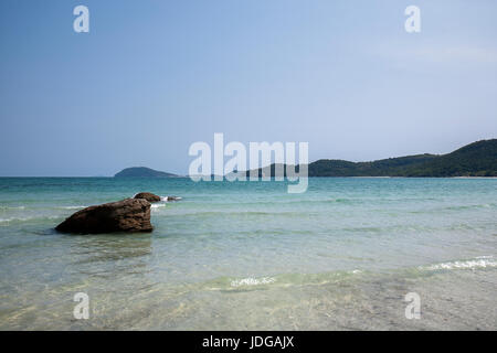 Onde di riflessione acqua Phu Quo isola Viet Nam sfondo Foto Stock