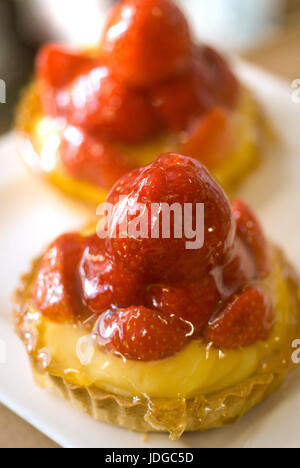 Tartellette alle fragole Foto Stock