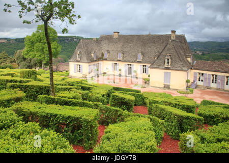 Francia, Dordogne (24), Périgord Noir, vallée de la Dordogne, Vézac, Jardins du château de Marqueyssac, le chaos de buis, buis taillés en parallélépipè Foto Stock