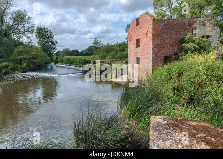 Tagliare il mulino, Sturminster Newton Dorset, England, Regno Unito Foto Stock