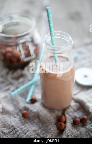 In casa senza latte e derivati del latte nocciola Foto Stock