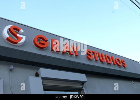 A nord di Hollywood, CA, Stati Uniti d'America. Il 15 giugno, 2017. LOS ANGELES - Jun 15: Grigio Studios atmosfera presso il Gray Studios vetrina a Grays Studios, 5250 Vineland Ave. Il 15 giugno 2017 in North Hollywood CA Credito: Kay Blake/ZUMA filo/Alamy Live News Foto Stock