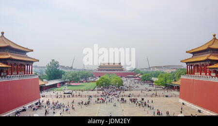 Beijing, Pechino, Cina. 17 Giugno, 2017. Pechino, Cina-Giugno 17 2017: (solo uso editoriale. Cina OUT).La mostra della Città Proibita e Silk Road è tenuto al Palace Museum di Pechino, dotato di 172 pezzi di preziosi oggetti di antiquariato. Credito: SIPA Asia/ZUMA filo/Alamy Live News Foto Stock