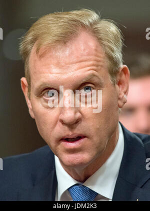 Washington, USA. Xx Giugno, 2017. Patrick M. Shanahan appare prima del senato degli Stati Uniti Comitato sui servizi armati per la sua designazione a essere noi Vice Segretario della Difesa a Capitol Hill in Washington, DC martedì, 20 giugno 2017. Credito: Ron Sachs/CNP · nessun filo servizio · Foto: Ron Sachs/consolidato/dpa/Alamy Live News Foto Stock