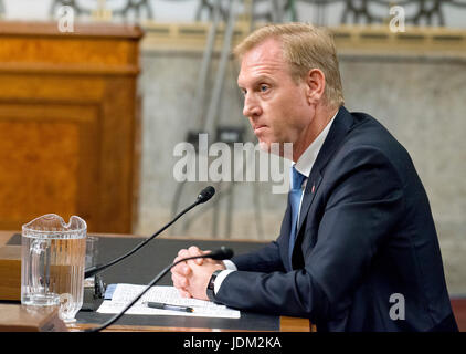 Washington, USA. Xx Giugno, 2017. Patrick M. Shanahan appare prima del senato degli Stati Uniti Comitato sui servizi armati per la sua designazione a essere noi Vice Segretario della Difesa a Capitol Hill in Washington, DC martedì, 20 giugno 2017. Credito: Ron Sachs/CNP · nessun filo servizio · Foto: Ron Sachs/consolidato/dpa/Alamy Live News Foto Stock