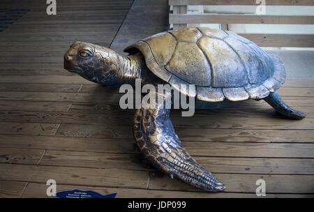 Per Tartarughe Marine statua al Molo Jennettes Nag Capo Nord Carolina Foto Stock