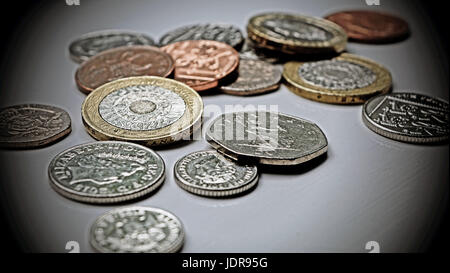 Una varietà di monete Britanniche Foto Stock