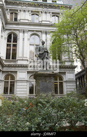 Statua di josiah quincy iii nella motivazione del vecchio municipio edificio Boston STATI UNITI D'AMERICA Foto Stock