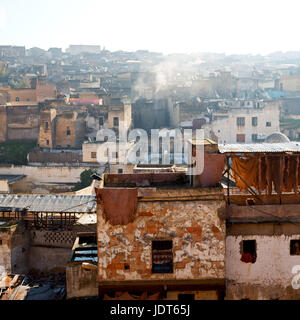 La sfocatura in Marocco l'antica Conceria vicino alla medina Foto Stock