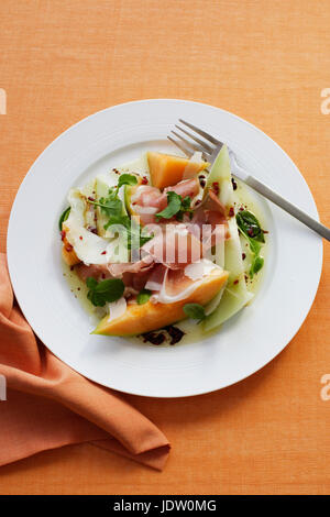 Piastra del Melone e prosciutto insalata Foto Stock