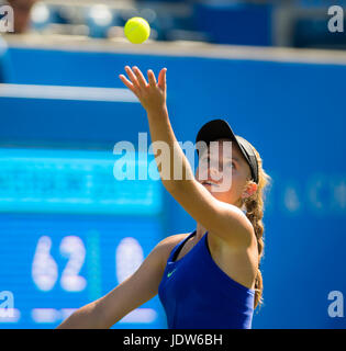 BIRMINGHAM, GRAN BRETAGNA - 17 giugno : Katie Swan in azione il 2017 Aegon Classic WTA Premier 5 tournament Foto Stock