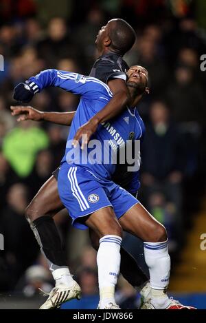 NICOLAS ANELKA & KALIFA CISSE CHELSEA V READING Stamford Bridge London Inghilterra 30 Gennaio 2008 Foto Stock