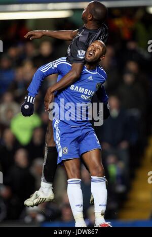 NICOLAS ANELKA & KALIFA CISSE CHELSEA V READING Stamford Bridge London Inghilterra 30 Gennaio 2008 Foto Stock