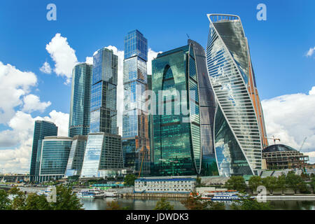 Moderno business center edifici nella città di Mosca Foto Stock