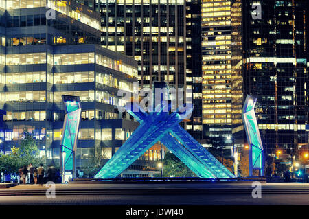 VANCOUVER, BC - 17 agosto: Jack Poole Plaza e alle Olimpiadi fiaccola su agosto 17, 2015 a Vancouver in Canada. Con 603k popolazione, è uno dei più ethni Foto Stock