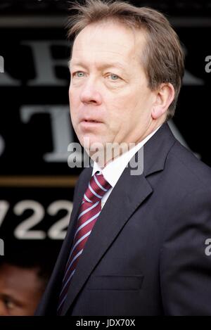 ALAN CURBISHLEY West Ham United FC MANAGER Craven Cottage Londra Inghilterra 23 Febbraio 2008 Foto Stock