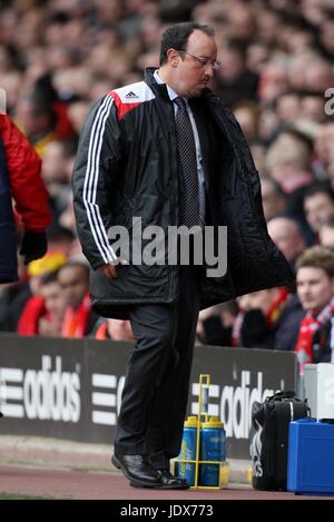 RAFA BENITEZ Liverpool FC MANAGER ANFIELD LIVERPOOL ENGLAND 23 Febbraio 2008 Foto Stock