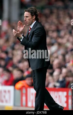 GARETH SOUTHGATE MIDDLESBROUGH FC MANAGER ANFIELD LIVERPOOL ENGLAND 23 Febbraio 2008 Foto Stock