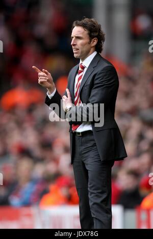 GARETH SOUTHGATE MIDDLESBROUGH FC MANAGER ANFIELD LIVERPOOL ENGLAND 23 Febbraio 2008 Foto Stock