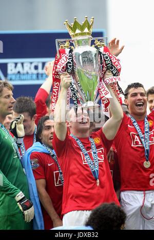 WAYNE ROONEY CON trofeo, Barclays Premier League vincitori 07/08, WIGAN V MANCHESTER UNITED, 2008 Foto Stock