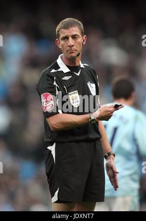 STEVE TANNER PREMIERSHIP ARBITRO City of Manchester Stadium Manchester Inghilterra 26 Ottobre 2008 Foto Stock