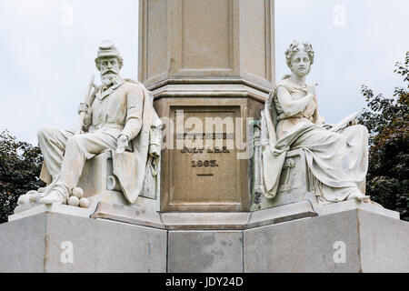 Gettysburg, Stati Uniti d'America - 24 Maggio 2017: Cimitero Nazionale di Gettysburg battlefield park con il primo piano della grande scultura Foto Stock